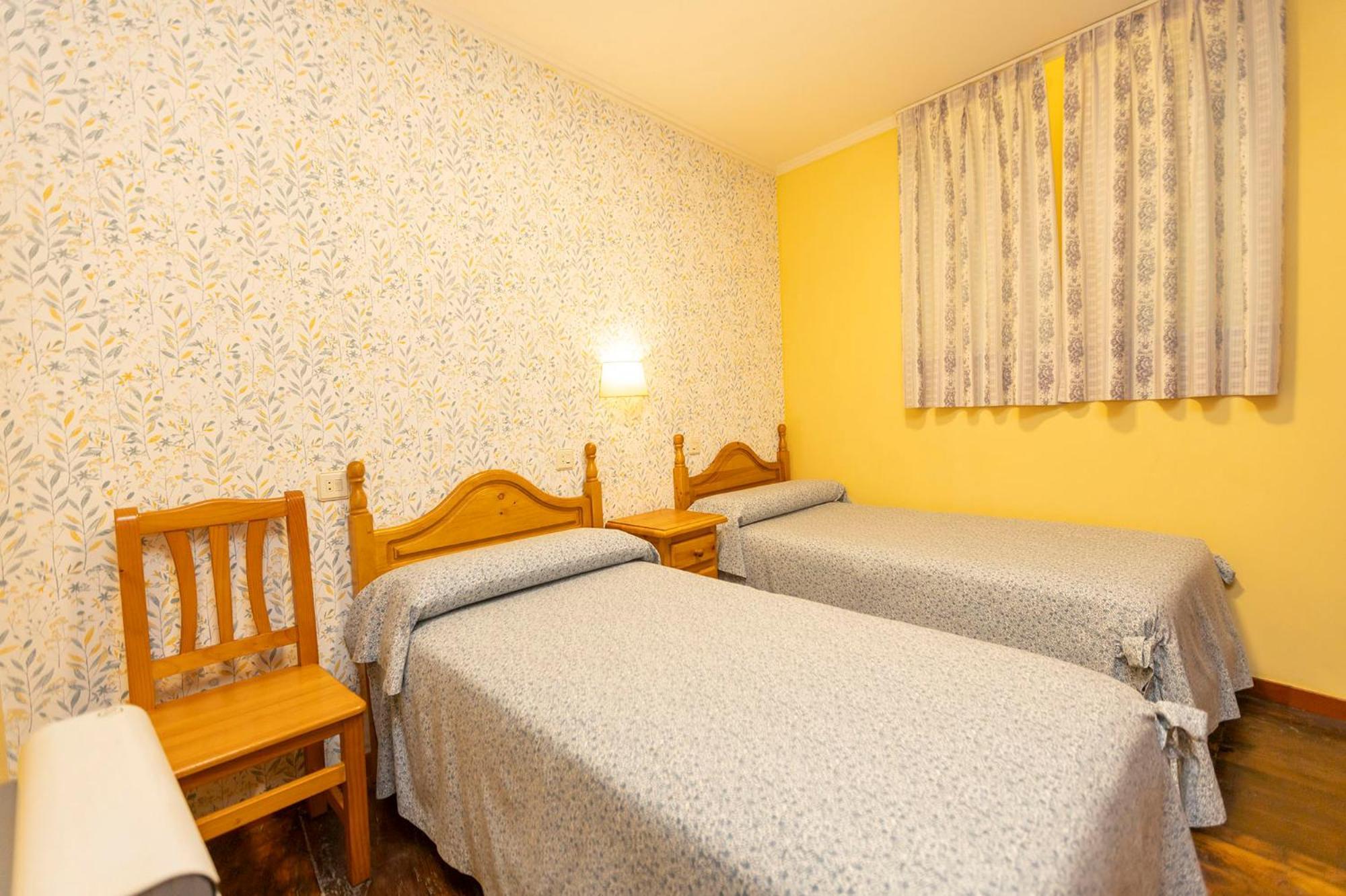 Escuder Apartamentos Turísticos Ribadeo Exterior foto